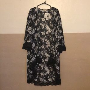 Black and white kimono